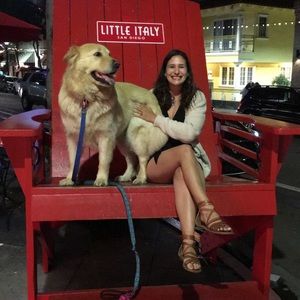 Meet your Posher, Kelli (POSH AMBASSADOR)